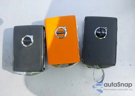 2024 Volvo Xc90 B5 Plus Bright Theme z USA, uszkodzony, nr VIN YV4L12PE7R1188205